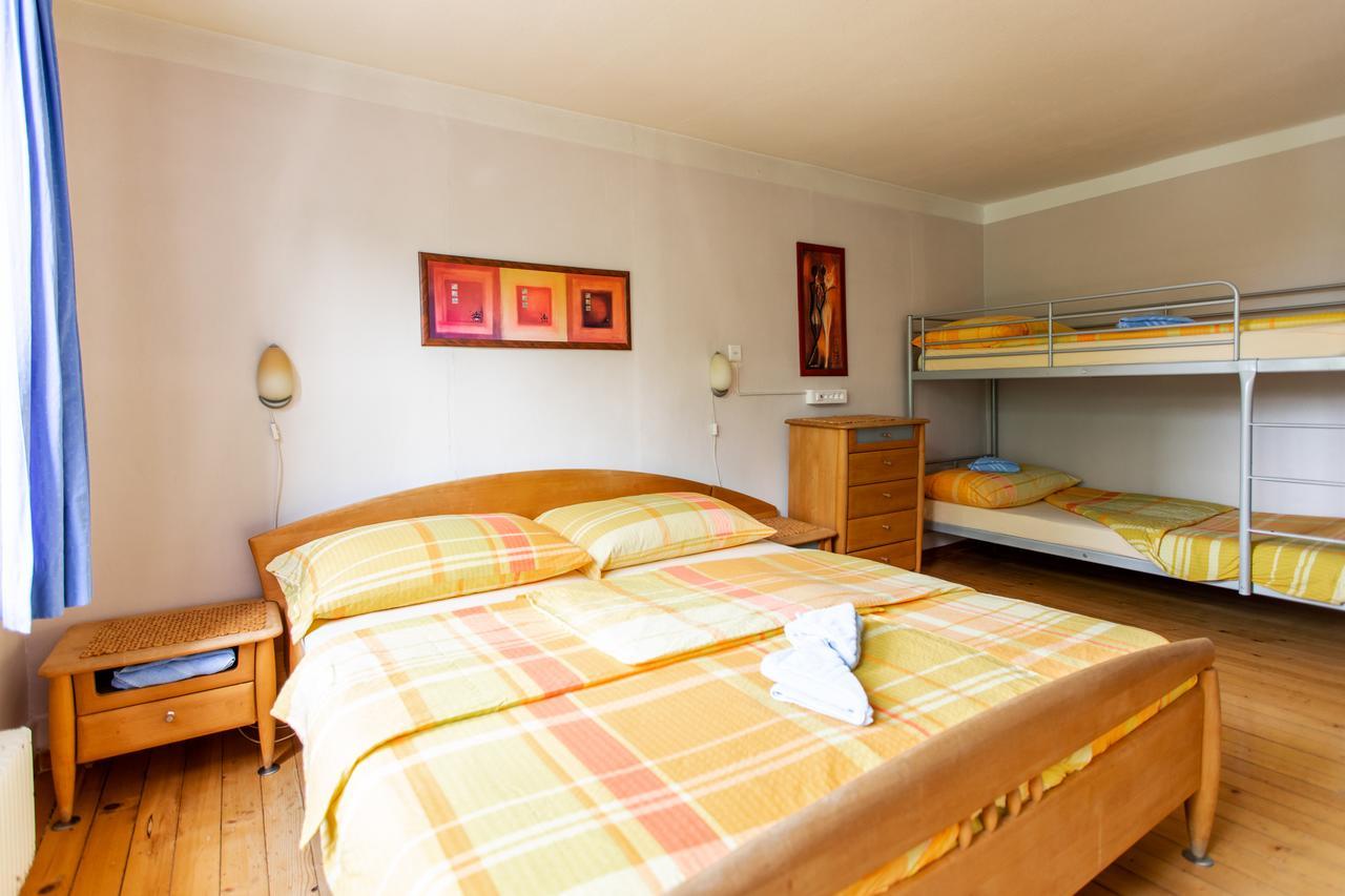 אינטרלאקן Happy Inn Lodge מראה חיצוני תמונה